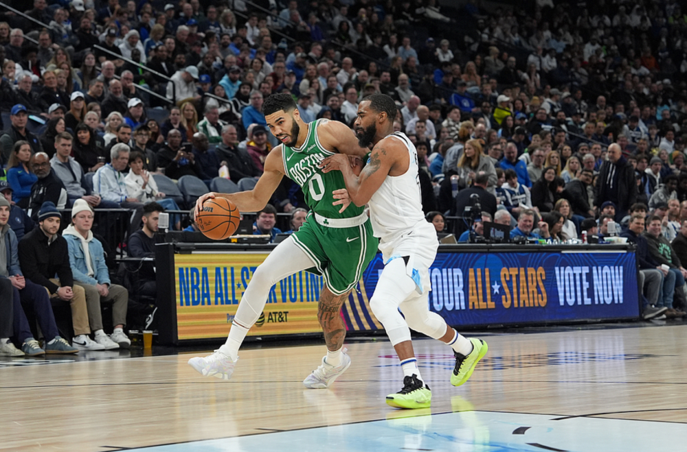 开云-关于塔图姆重返赛场，险胜首场状态出色，利物浦观众沸腾！的信息-开云