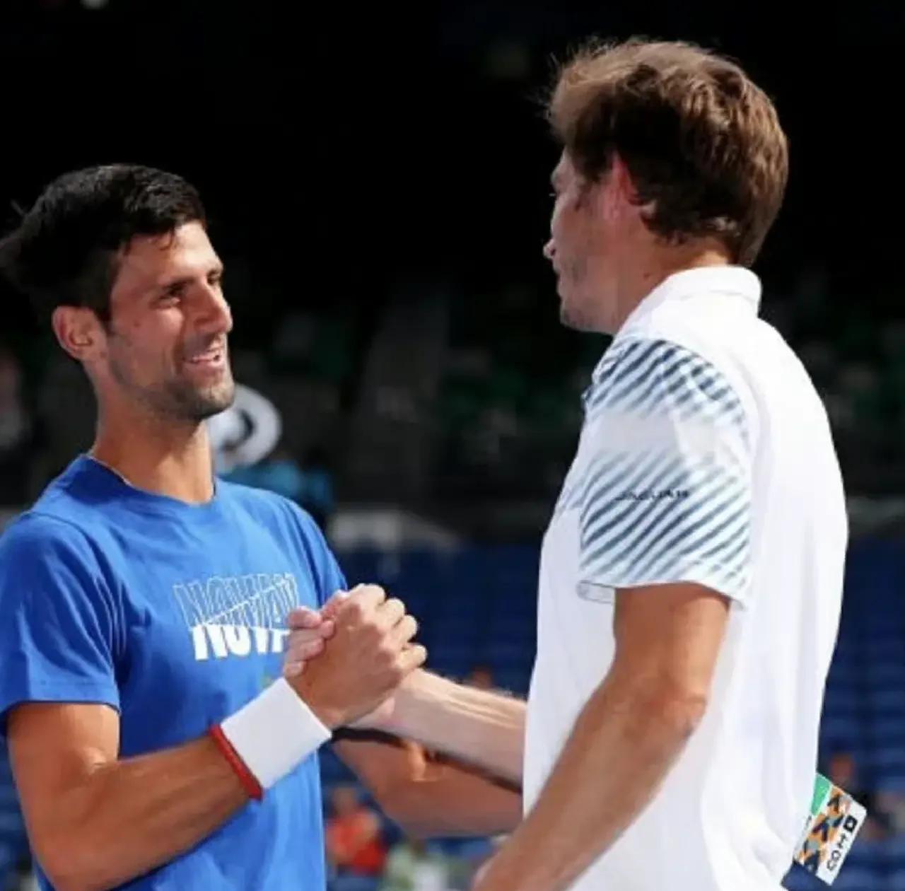 德约科维奇焦点对战，费德勒与40激战加拿大队分钟，表现优异胜负难料！