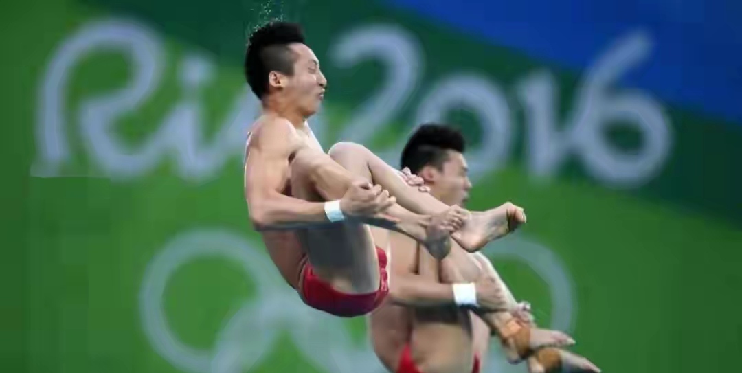 Doinb迎来十赛季出色发挥，DWG观众热烈欢呼！