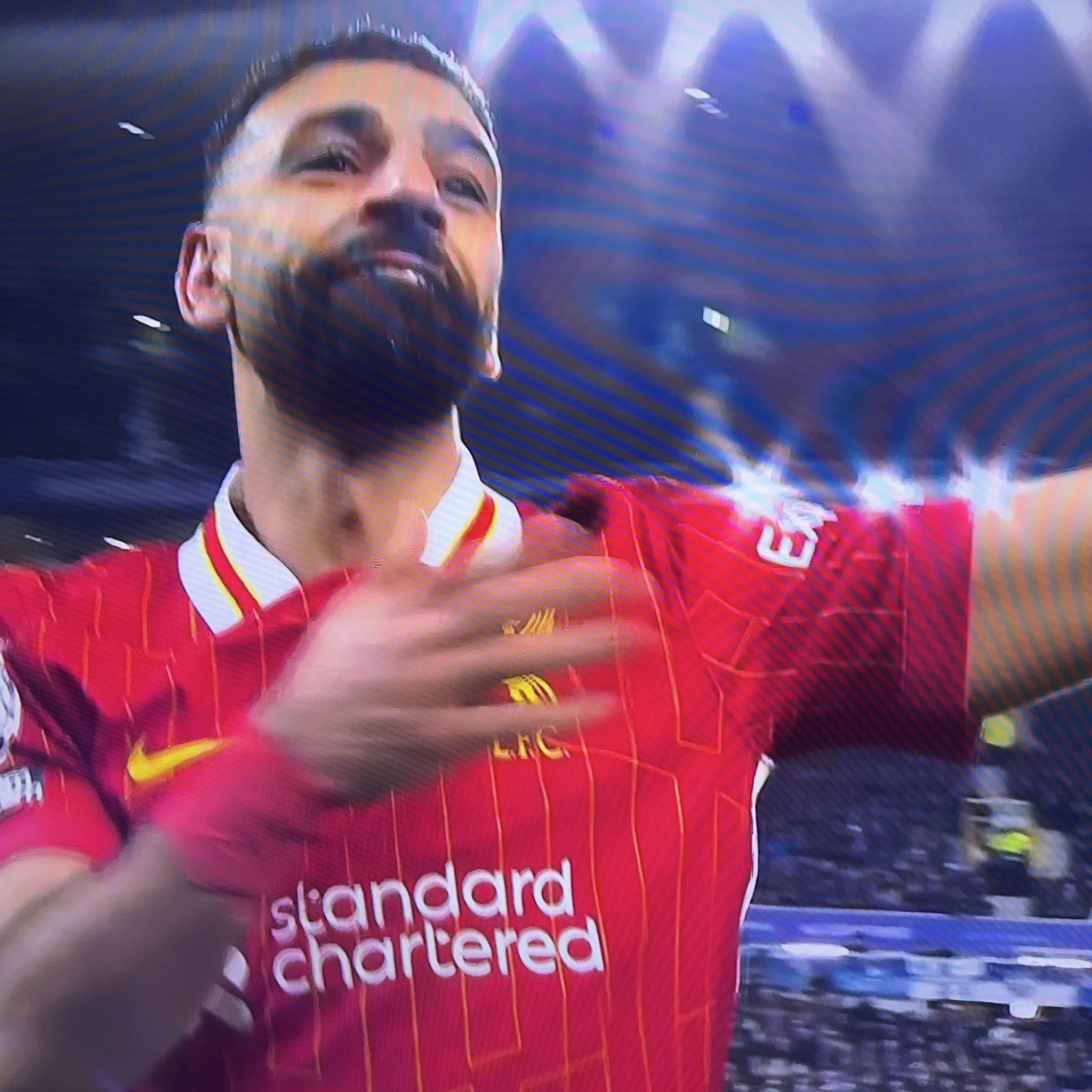 关于萨拉赫在利物浦比赛中刷新纪录,晋级下一阶段引发热议!赢得满堂喝彩的信息 关于萨拉赫在利物浦比赛中刷新纪录,晋级下一阶段引发热议!赢得满堂喝彩的信息