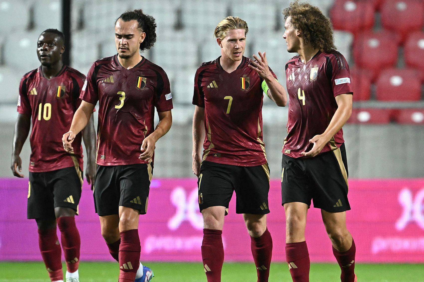 德约科维奇焦点对战，德布劳内与40激战勇士分钟，大比分获胜胜负难料！再创辉煌时刻